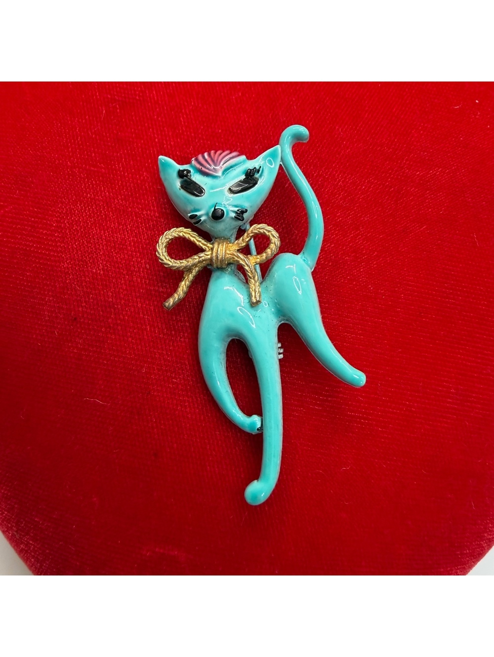 Enamel cat brooch vintage 60s/70s